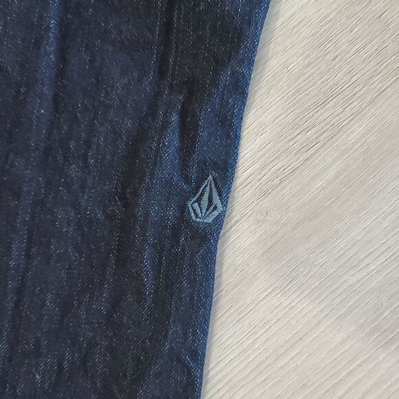 Volcom Vorta Slim Straight Dark Wash Jeans, Size 28 - Picture 4 of 7